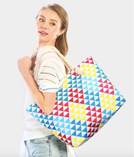 Load image into Gallery viewer, GEOMETRIC PRINT BEACH TOTE BAG - C&amp;C Boutique
