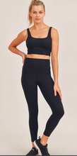 Load image into Gallery viewer, ESSENTIAL LEGGINGS WITH BACK POCKET - BLACK - C&amp;C Boutique
